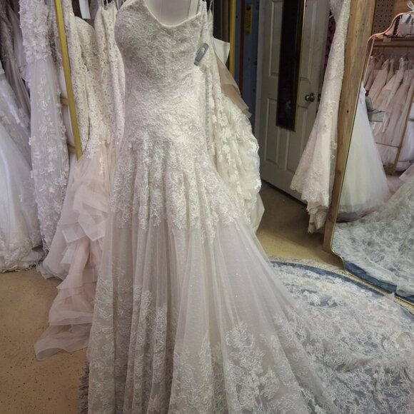 Sophia Tolli "Jupiter" Wedding Gown (Unaltered) - Picture 10 of 16